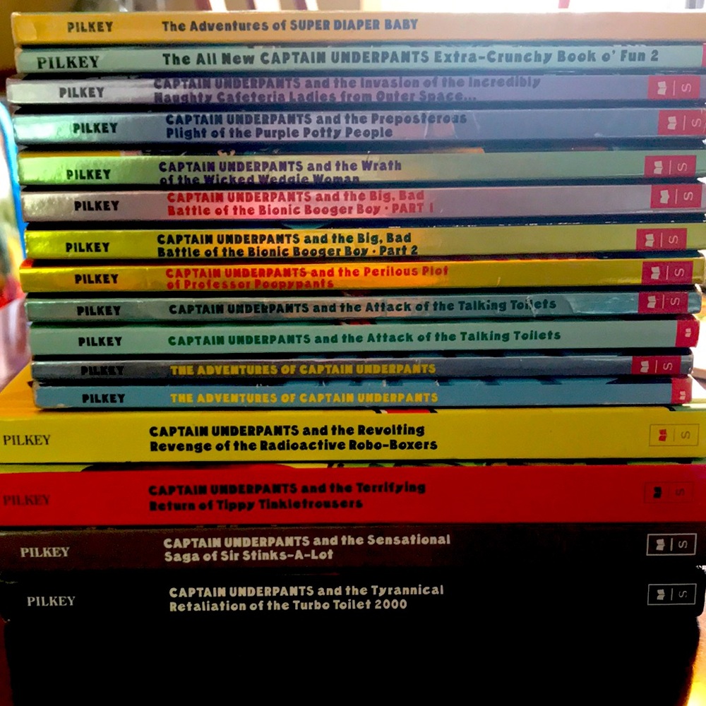 16 captain underpants books!